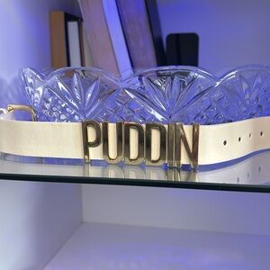 White choker “PUDDIN” suicide squad (belt buckle clasp)